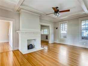 606 Patterson Ave in Austin, TX - Building Photo - Building Photo