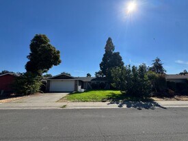 9044 Caldera Way in Sacramento, CA - Building Photo