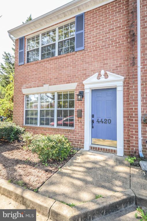 property at 4420 S Four Mile Run Dr