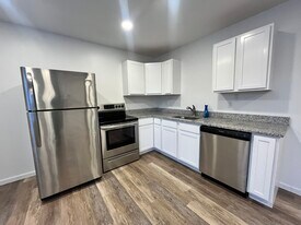 1020 Church St in Milton, WV - Building Photo