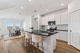 120 Honey Bee Rd in Jarrell, TX - Building Photo - Building Photo