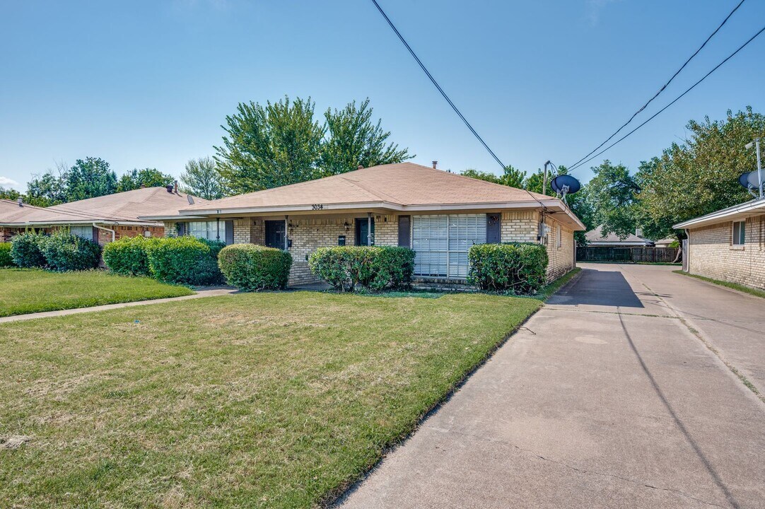 3034 Conflans Rd in Irving, TX - Building Photo