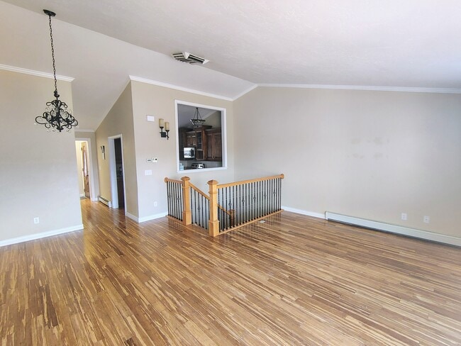 property at 422 1/2 Prospectors Point
