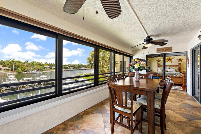 property at 533 Oak Harbour Dr
