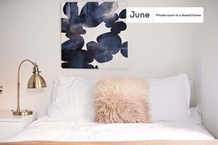 Room in Shared 3 bed/2 bath home in New York, NY - Building Photo