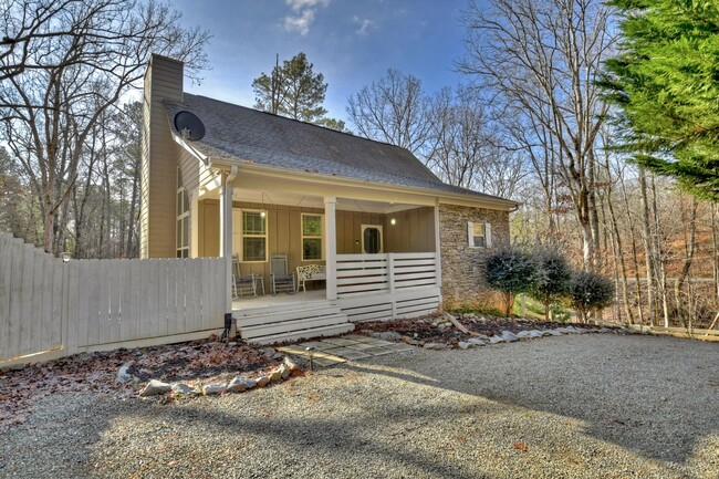 631 Pasha Dr in Ellijay, GA - Building Photo - Building Photo