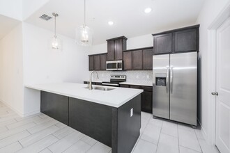 9909 Kaspar Dr in Laredo, TX - Building Photo - Building Photo