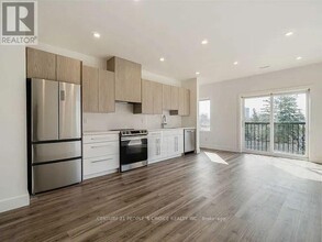 54 Westhampton Dr in Toronto, ON - Building Photo - Building Photo