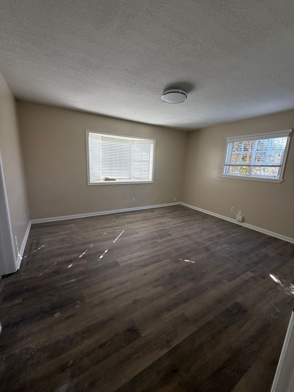 647 Gartel Dr in Walnut, CA - Foto de edificio - Building Photo