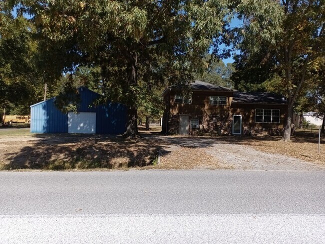 property at 304 W Main St