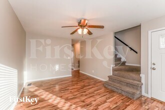 181 Whitehall Dr in Clarksville, TN - Foto de edificio - Building Photo