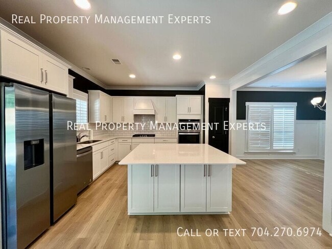4216 McIntyre Ave in Charlotte, NC - Building Photo - Building Photo