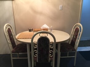 Spacious 1 bedroom basement - *Wont Last* in Toronto, ON - Building Photo - Building Photo