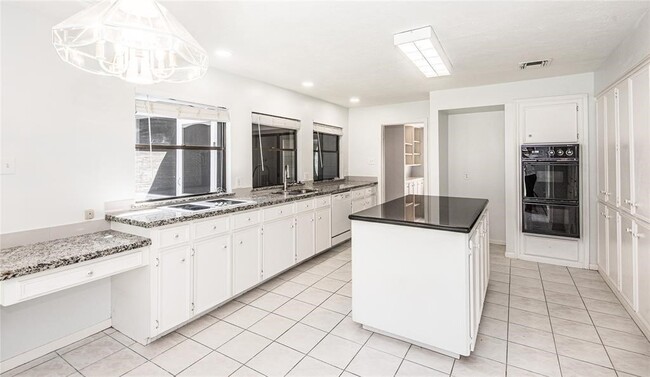 property at 1518 Durfey Ln