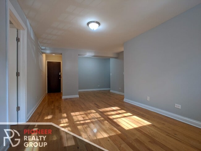 454 W Barry Ave in Chicago, IL - Building Photo - Building Photo