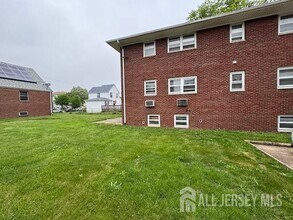 108 W Stimpson Ave in Linden, NJ - Building Photo - Building Photo