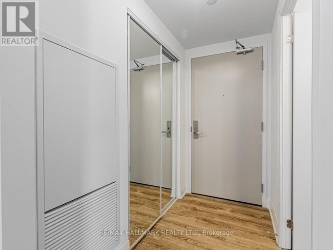 30-2630 Gibbs Rd in Toronto, ON - Building Photo - Building Photo