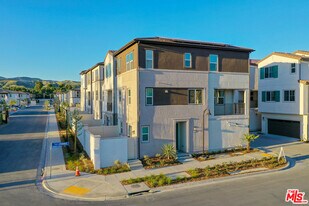 3015 Tallahassee Ln in Simi Valley, CA - Building Photo