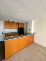 1050 Kinau St in Honolulu, HI - Building Photo
