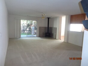 1580 Ingrid Dr in Dixon, CA - Building Photo - Building Photo