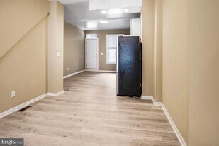 1684 Darley Ave in Baltimore, MD - Building Photo