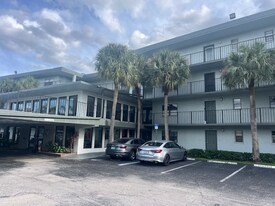 9440 SW 8th St in Boca Raton, FL - Building Photo