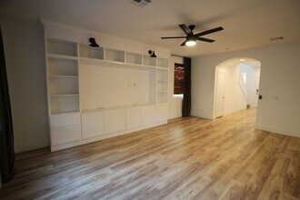 8085 Skye Roar Ct in Las Vegas, NV - Building Photo - Building Photo