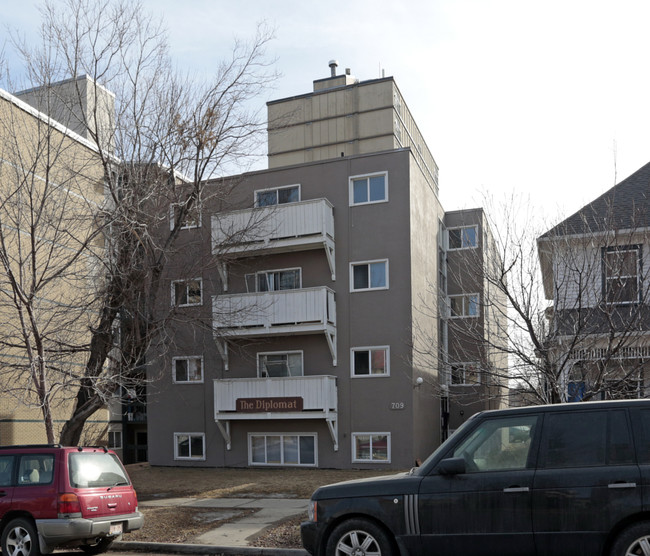 The Diplomat in Calgary, AB - Building Photo - Building Photo