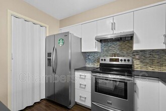 1043 Warwick Ct in Sterling, VA - Building Photo - Building Photo