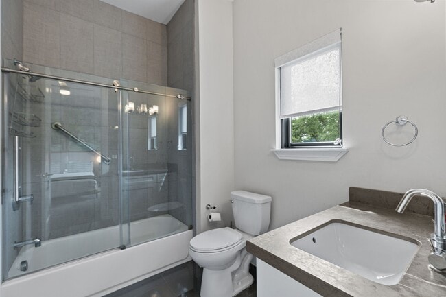 property at 2518 Southgate Blvd