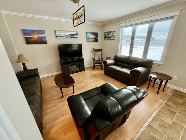 property at 12 Boyley's Ln