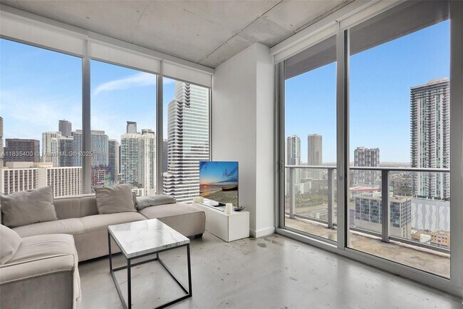151 SE 1st St, Unit 2511 in Miami, FL - Building Photo - Building Photo