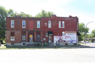 7820 N Broadway in St. Louis, MO - Building Photo - Building Photo