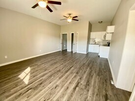 1302 N Maple St in Searcy, AR - Building Photo