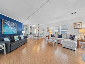 806 S Jade Dr in Key Largo, FL - Building Photo - Building Photo