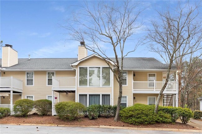 1702 Augusta Dr in Marietta, GA - Foto de edificio - Building Photo