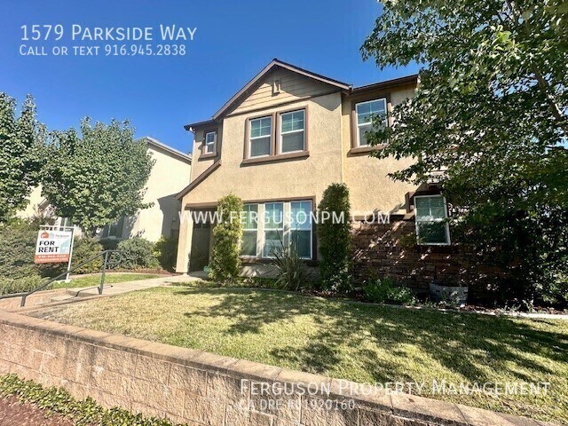 1579 Parkside Way in Roseville, CA - Building Photo