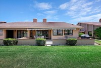 28 Conejo Cir in Palm Desert, CA - Foto de edificio - Building Photo