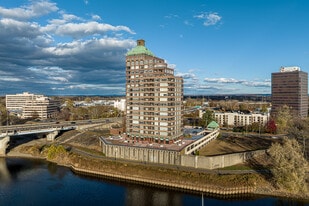 Riverpoint on the Connecticut in East Hartford, CT - Building Photo