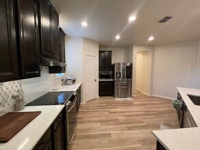 4539 Fern Hl in San Antonio, TX - Building Photo - Building Photo
