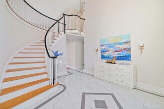 215 Paddock Hill Ln in Fairfield, CT - Building Photo - Building Photo