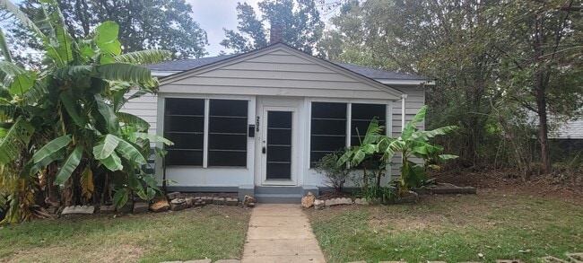 property at 206 Cranford Dr
