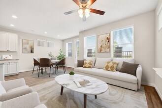 9816 Magnolia Village Ln in Houston, TX - Building Photo - Building Photo