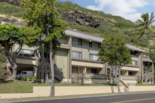 Kawaihae Crescent in Honolulu, HI - Building Photo