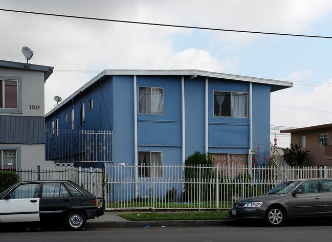 1913 W Myrtle St in Santa Ana, CA - Building Photo - Building Photo