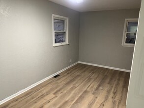 7902 S Cameron Ln in Mapleton, IL - Building Photo - Building Photo