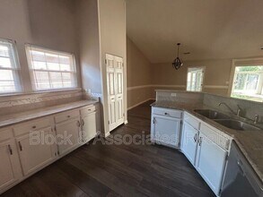 3512 Cherry Hill Dr in Greensboro, NC - Building Photo - Building Photo