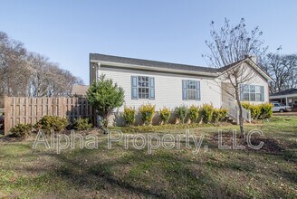 18 Warren Ct in Greenville, SC - Building Photo - Building Photo