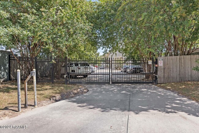 1402 Jefferson St in Lafayette, LA - Building Photo - Building Photo