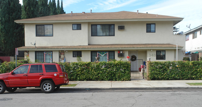 349 N Vecino in Covina, CA - Foto de edificio - Building Photo